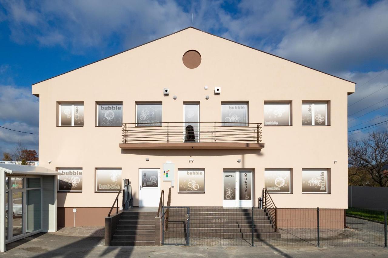 Bubble Hotel Es Rendezvenykoezpont Zalaegerszeg Eksteriør billede