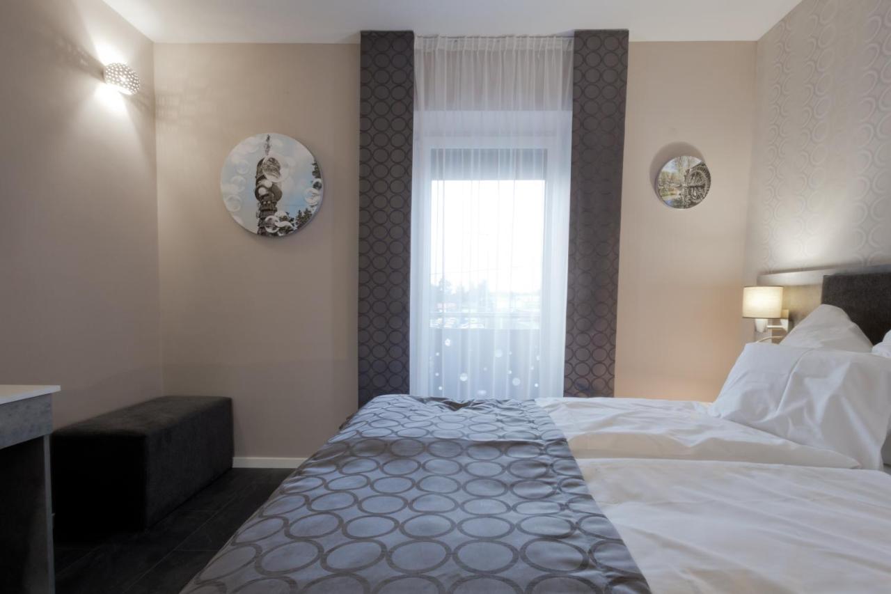 Bubble Hotel Es Rendezvenykoezpont Zalaegerszeg Eksteriør billede
